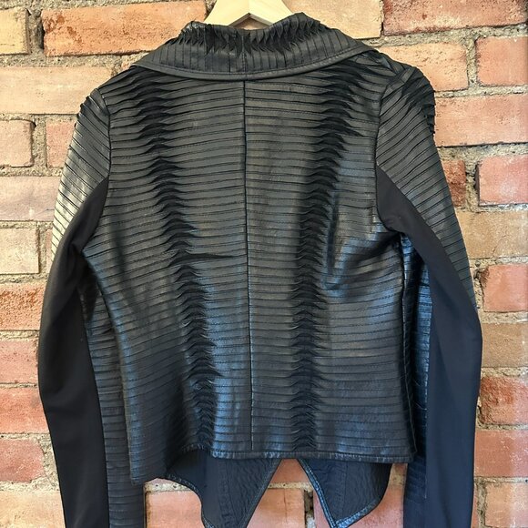 🖤 LINE Brand Black Textured Lambskin Leather Jacket 🖤 - Picture 4 of 9